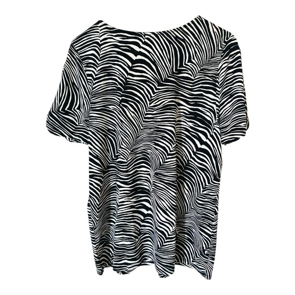 Ann Taylor Factory Classic Black White Zebra Print Slit Twist Sleeve Top Large - Picture 7 of 8